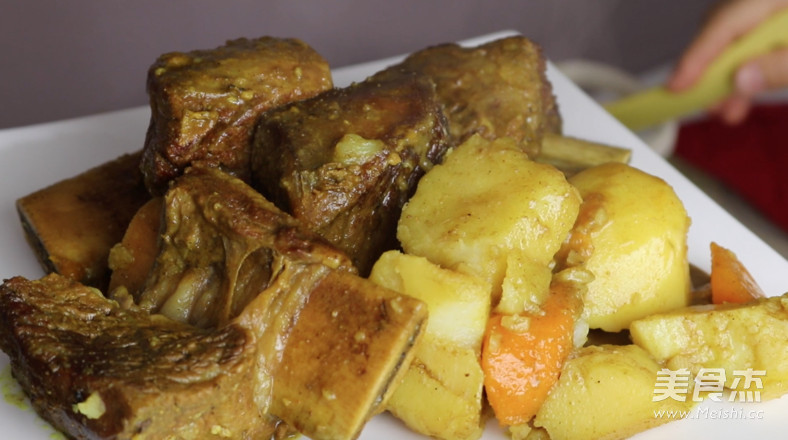 Dongpo Cuisine: Curry Steak Ribs and Potatoes recipe