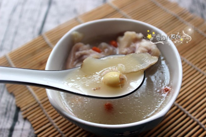Nourishing Trotters Soup recipe