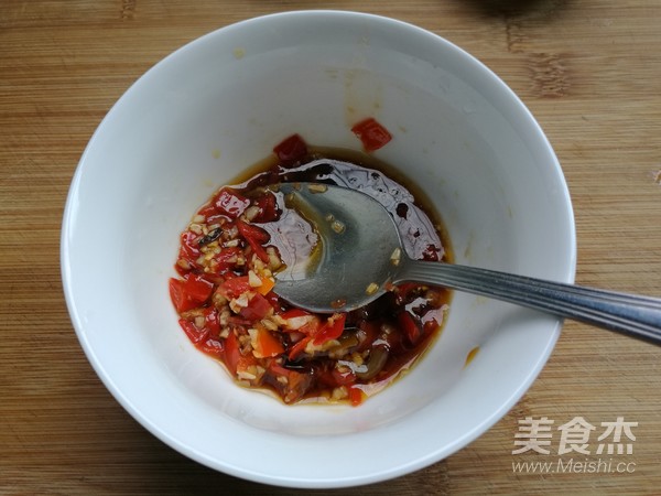 Garlic Chopped Pepper Lotus Root Slices recipe