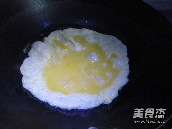 Scrambled Eggs with Garlic and Shiitake Mushrooms recipe