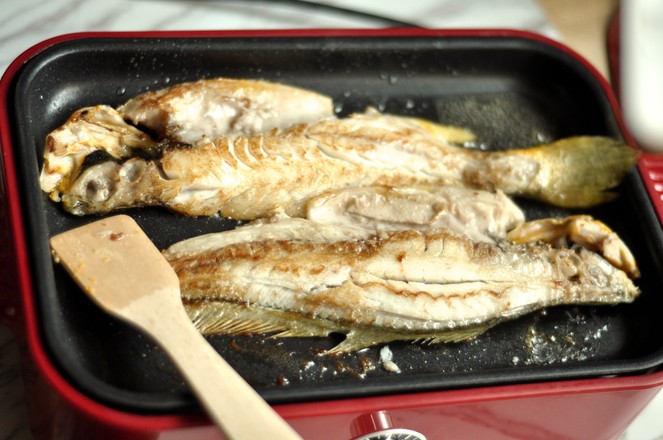 Pan Fried Yellow Croaker recipe