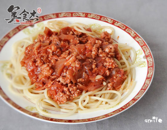 Spaghetti with Tomato Meat Sauce recipe