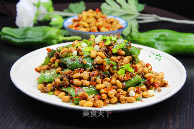 Laba Beans Braised Tiger Skin Pepper recipe