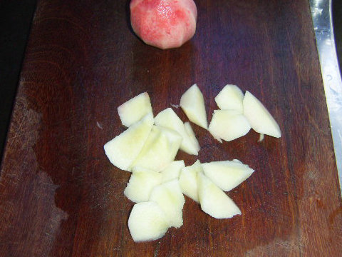 Cucumber Mixed with Peaches recipe