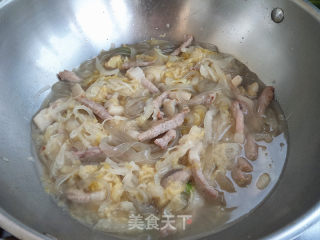 Stewed Vermicelli with Shredded Pork and Sauerkraut recipe
