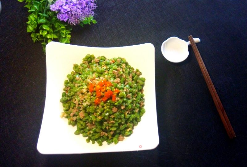 Cowpeas with Minced Meat recipe