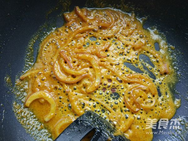 Stir-fried Flying Crab with Curry recipe