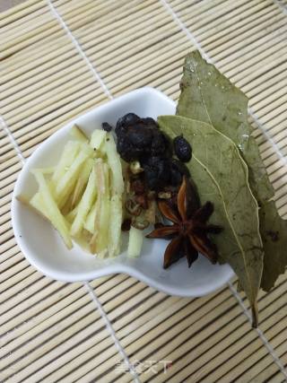 Braised Pork Ribs with Carrots recipe