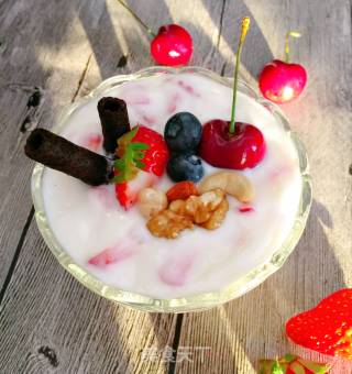 Strawberry Yogurt Cup recipe