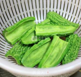 Bitter in Hot Summer---salted Egg Bitter Gourd recipe