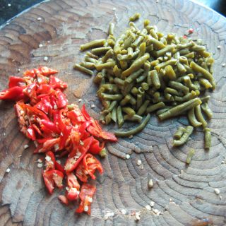 Chopped Pepper and Capers --- Porridge with Noodles recipe