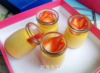 Strawberry Caramel Pudding recipe