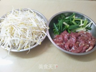 Fried Hor Fun with Sliced Pork recipe