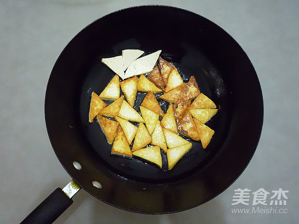 Soy Sauce Stewed Tofu in Clay Pot recipe