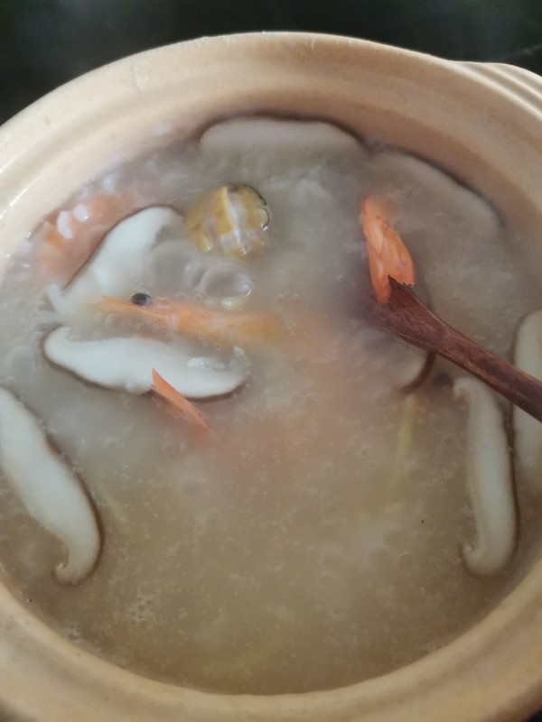 A Bowl of Warm-hearted and Stomach-warming Shrimp and Abalone Porridge on Cold Winter Days recipe