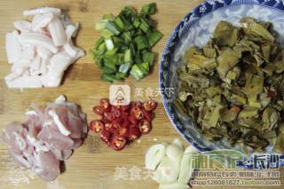 Stir-fried Farmhouse Sour Taro Lotus recipe