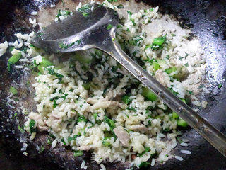 Fried Rice with Shredded Pork and Vegetable Core (curry Flavor) recipe