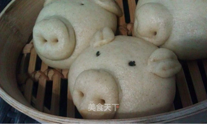 Rye Piglet Bean Paste Buns recipe