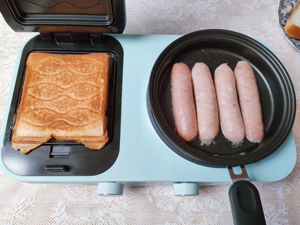 Fancy Breakfast: Sandwich Pizza, Egg Rolls, Fried Sausages, recipe