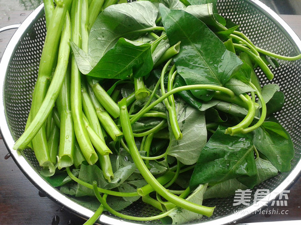 Stir-fried Water Spinach recipe