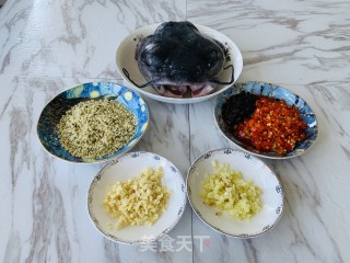 Fish Head Tough Tofu with Hemp Seed Chopped Pepper recipe