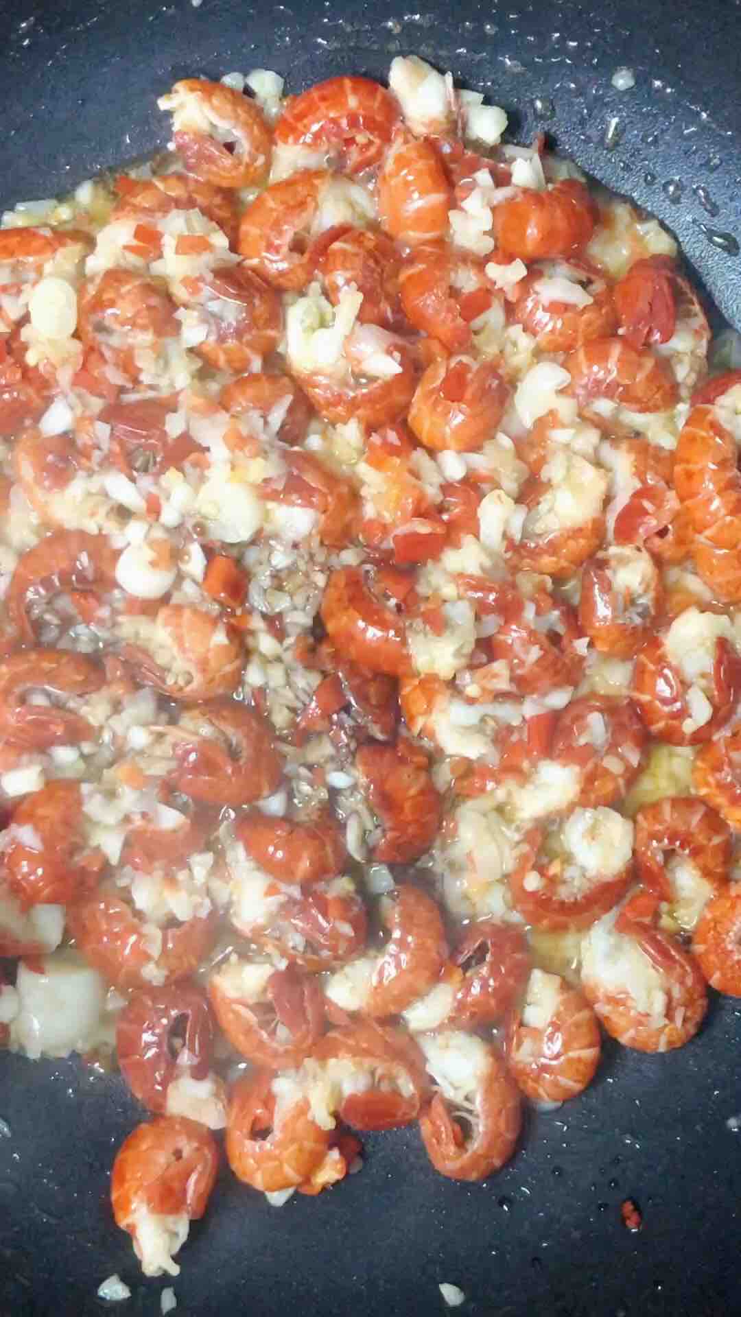 Shrimp Tails with Garlic Rice Pepper recipe