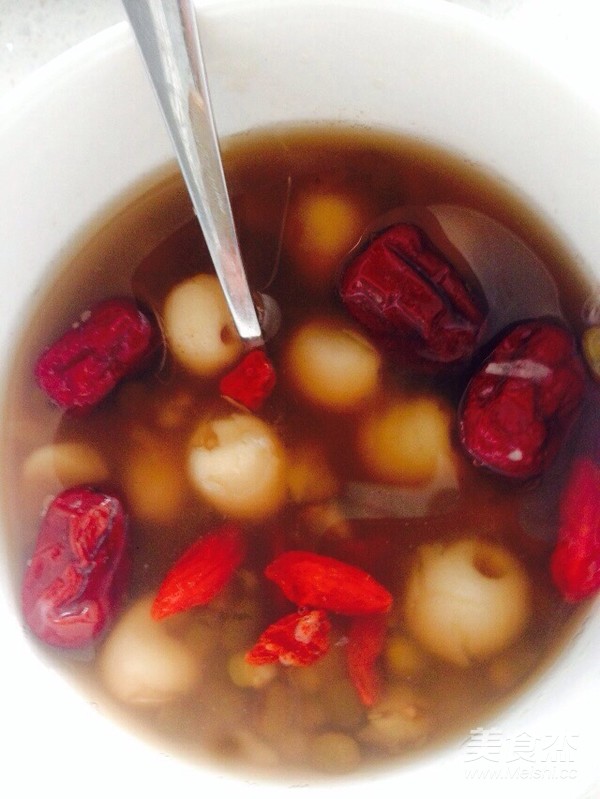 Mung Bean, Lotus Seed, Red Date, Wolfberry Soup recipe
