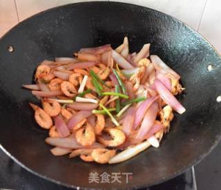 Fried Shrimp with Onion recipe