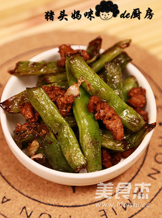 Stir-fried Pork with Beans recipe