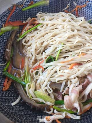 Fried Noodles with Bacon and Sea Cucumber recipe