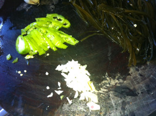 Chopped Pepper Salad with Kelp recipe
