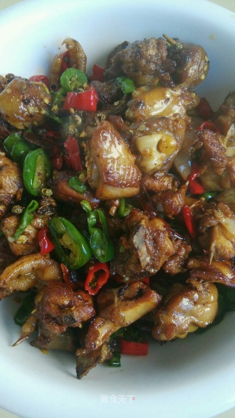 Spicy Stir-fried Chicken with Spicy Pepper