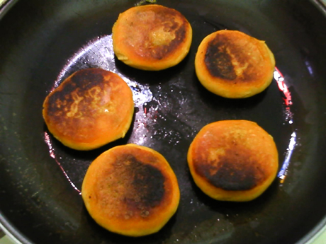 Sweet Glutinous Purple Potato Pumpkin Pie recipe