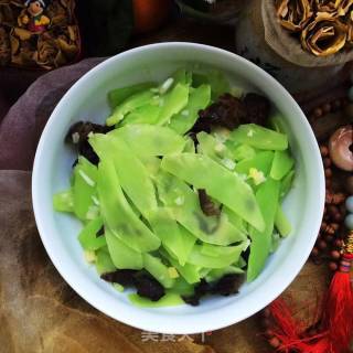 Fried Fungus with Bamboo Shoots recipe