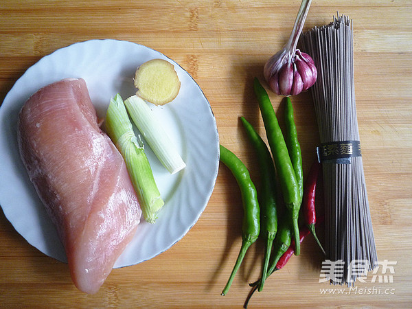 Sour and Spicy Chicken Soba Cold Noodles recipe