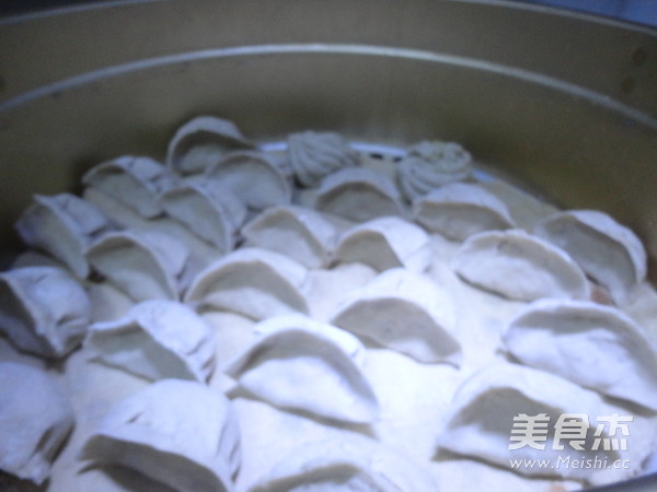 Steamed Dumplings with Radish Soba recipe