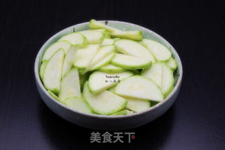 Fried Yunnan Melon with Fungus recipe