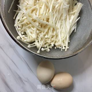 Braised Enoki Mushroom with Egg recipe