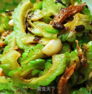 Stir-fried Bitter Gourd with Dace in Black Bean Sauce recipe