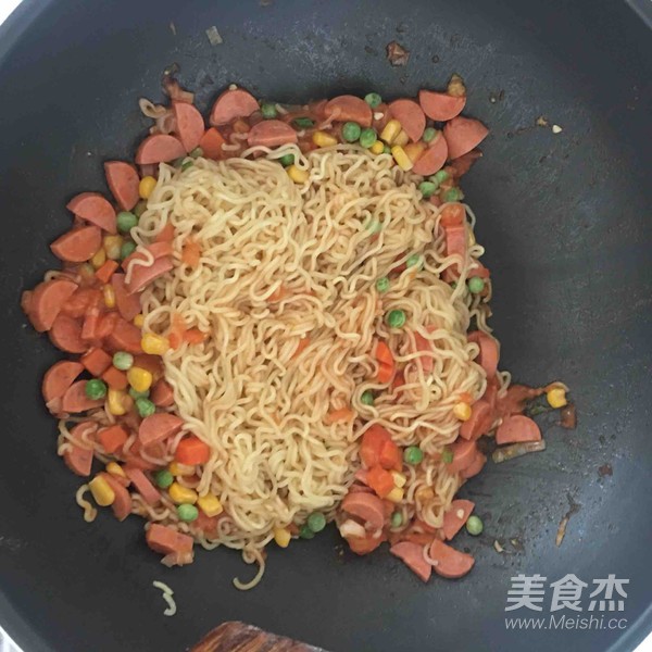 Fried Instant Noodles recipe