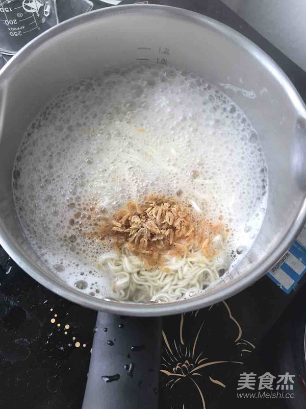 Shrimp Skin Egg Noodles recipe