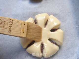 [red Bean Flower-shaped Bread] recipe