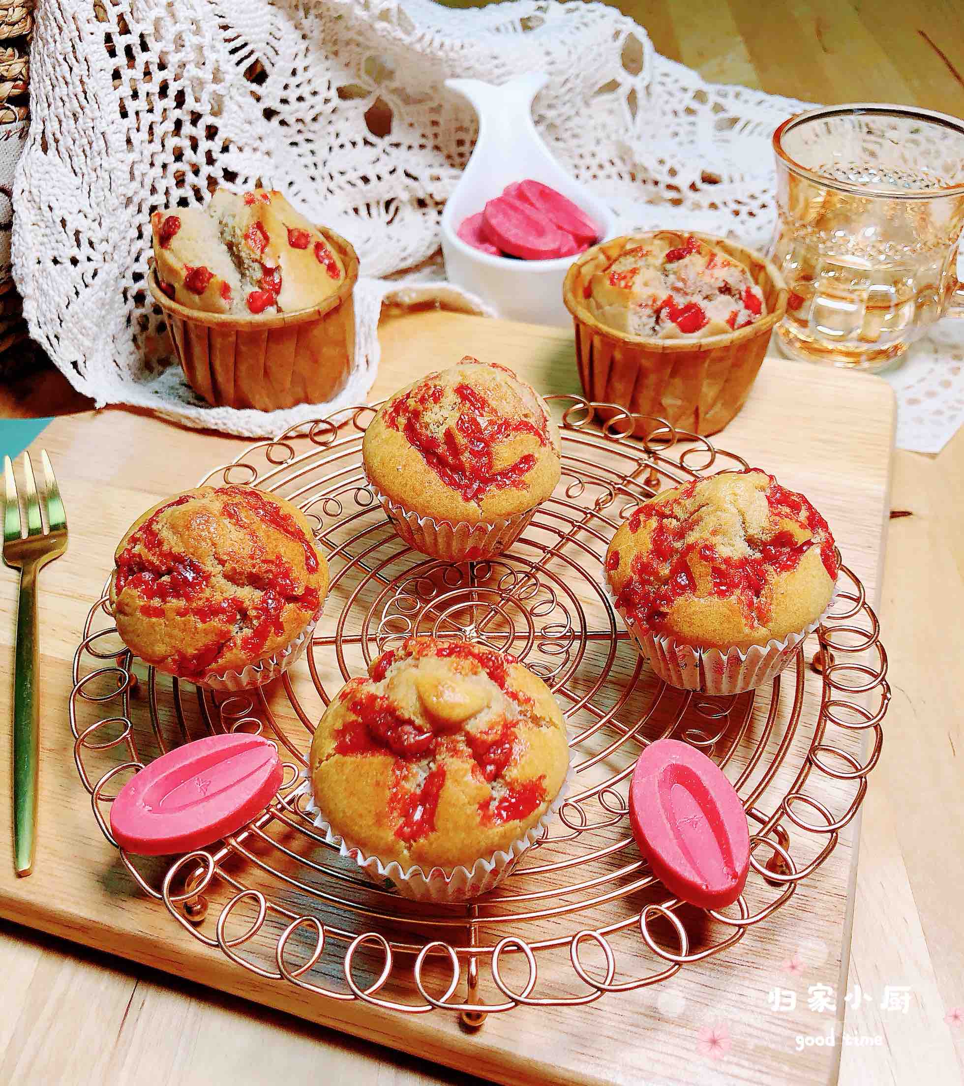 Strawberry Chocolate Butter Muffin recipe