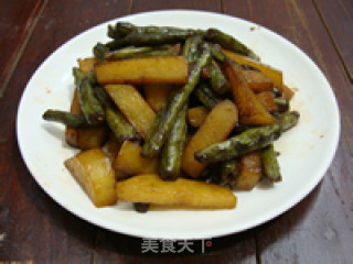 Fried Potatoes with Sword Beans recipe