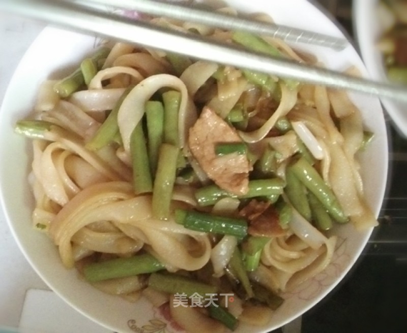 Braised Hor Fun with Beans recipe