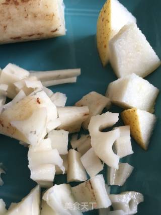 Honey Pear Lotus Root Juice recipe