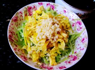 Cucumber Mixed with Egg Shreds recipe