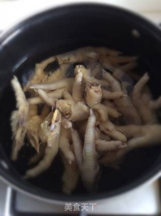 Lemon Soaked Chicken Feet recipe