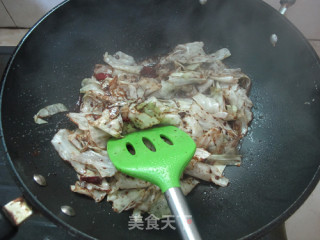 Shredded Cabbage with Black Soy Sauce recipe