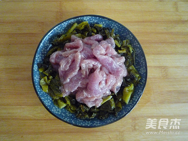 Sauerkraut Steamed Pork recipe